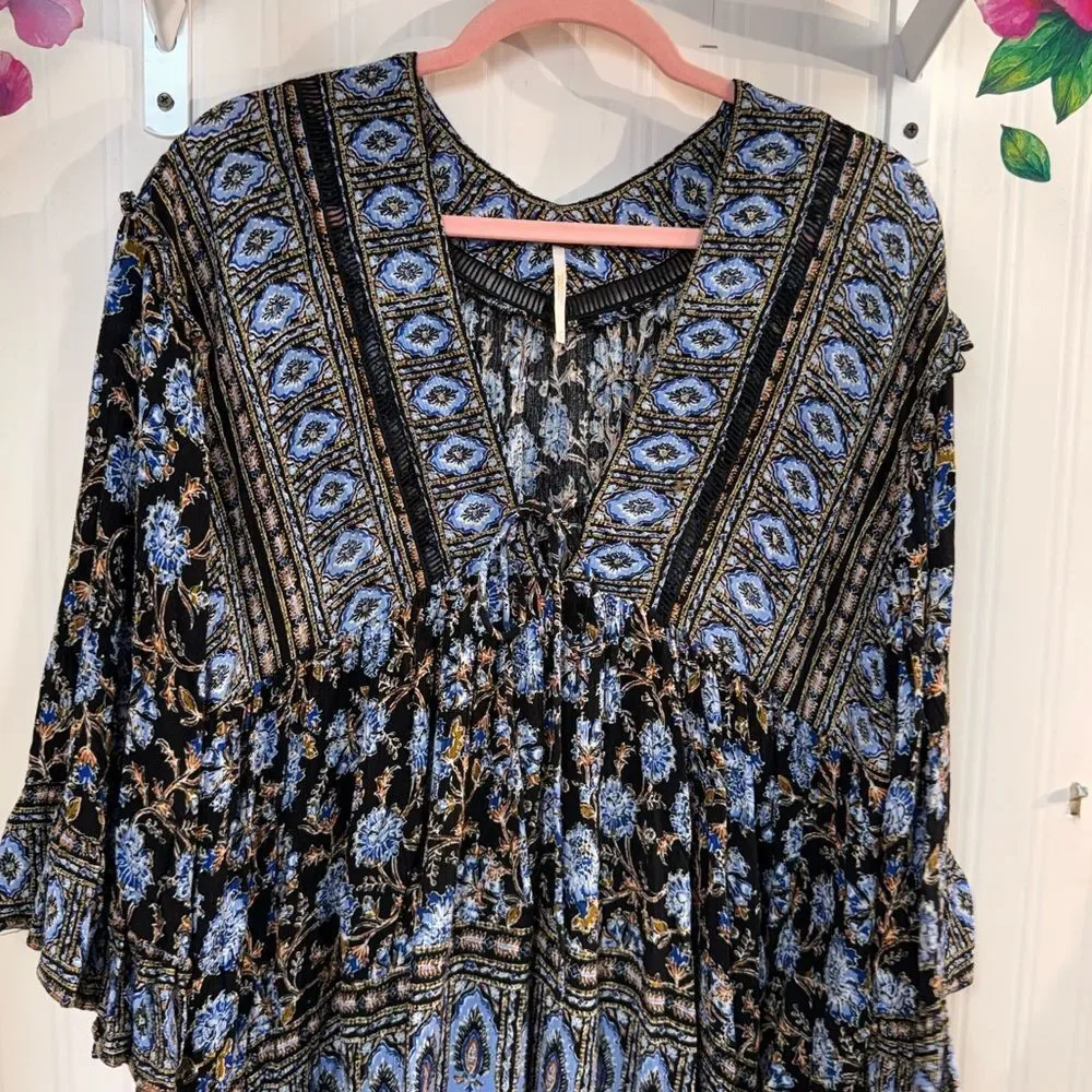 Free People Moonlight Dance Printed
Tunic Top Sz M - Picture 9 of 14